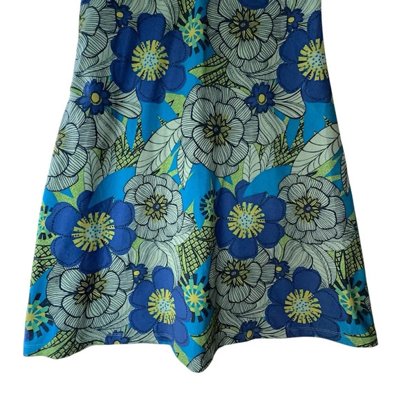 REI NWOT NORTHWAY DRESS RETRO FLORAL V-NECK ACTIVEWEAR | SIZE: SMALL - Picture 5 of 9